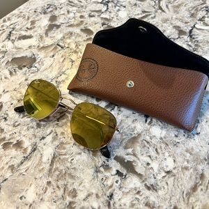 LIKE NEW Ray Ban Sunglasses